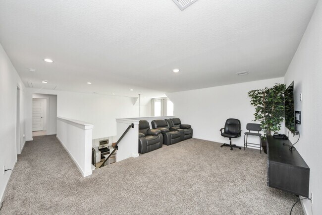 Building Photo - 30119 Gallatin River Ln