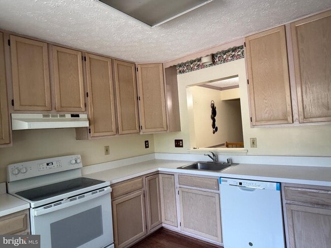 Building Photo - 9324 Daly Ct