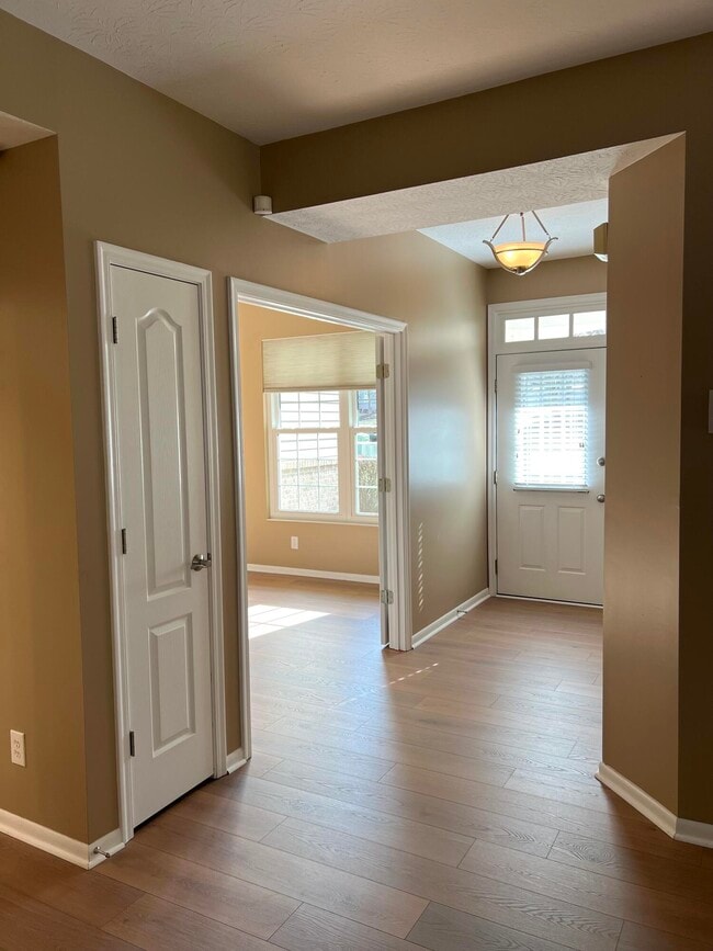 Building Photo - 2271 Edenderry Dr