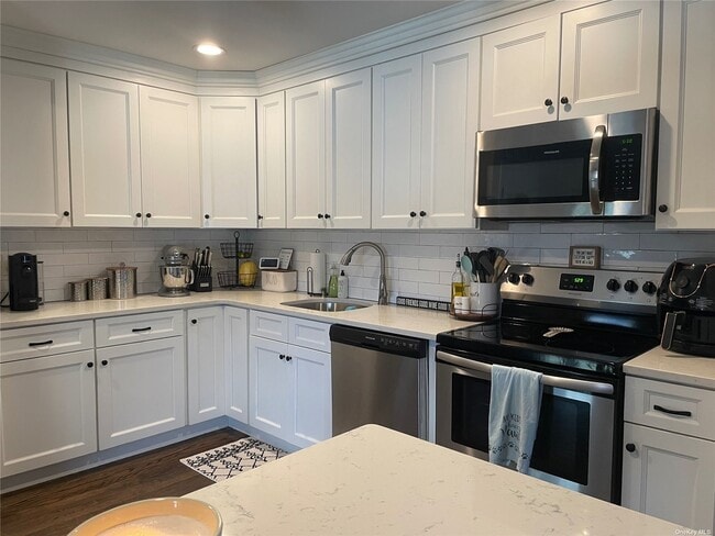 Building Photo - 1528 Carl Ave