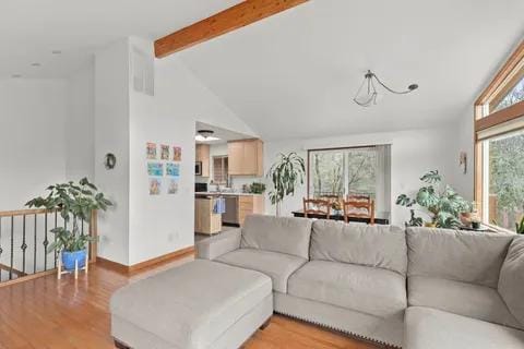 Building Photo - 498 NW Scenic Dr