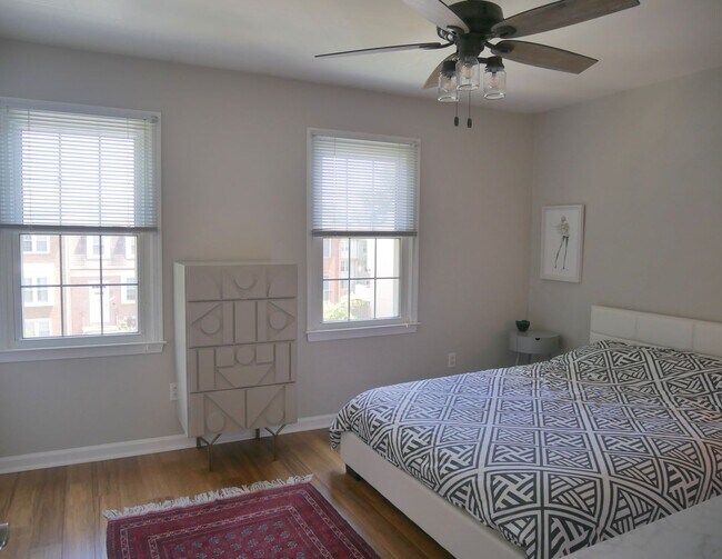 Building Photo - ***Bright and Beautifully Appointed 3BED/3BATH Townhome in Vienna for Rent ***