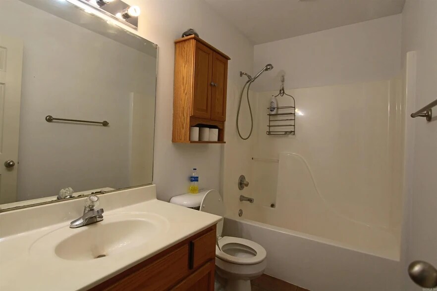 Building Photo - 295 Great Fls