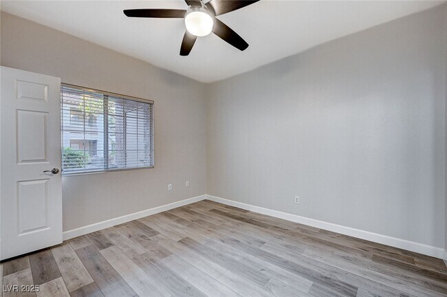 Building Photo - 75 N Valle Verde Dr