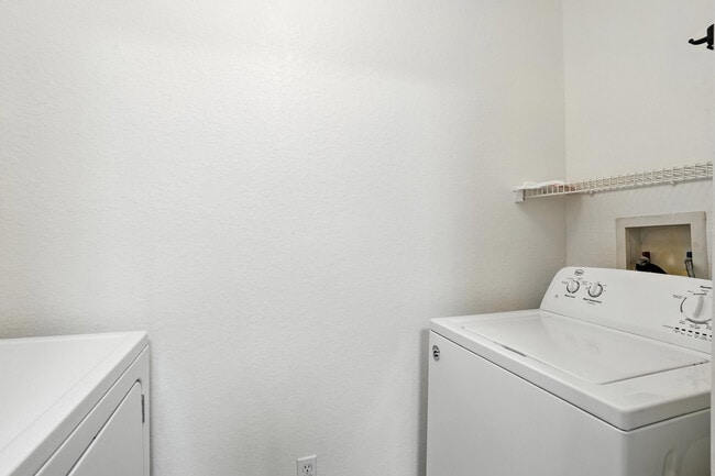 Building Photo - 8255 Ibis Club Dr