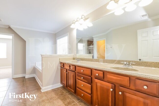Building Photo - 3453 Blanding Ct
