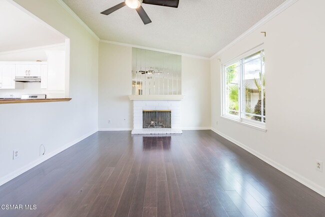 Building Photo - 6894 N Auburn Cir