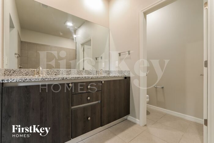 Building Photo - 2153 Littlefield Ln
