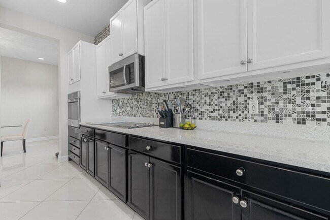 Building Photo - 5934 Buttonbush Dr