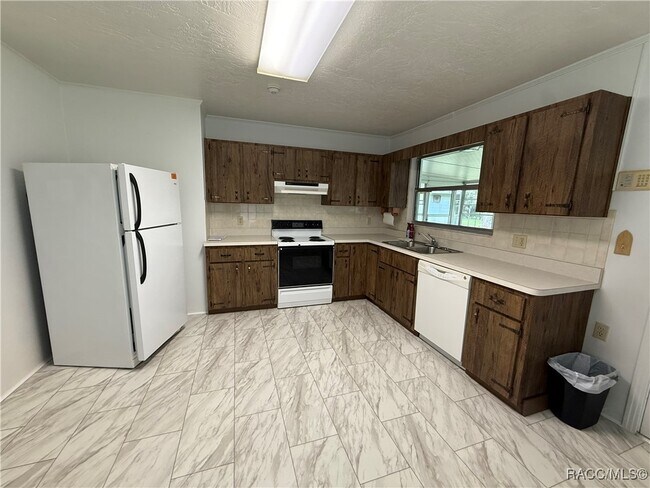 Building Photo - 8035 E Gospel Island Rd
