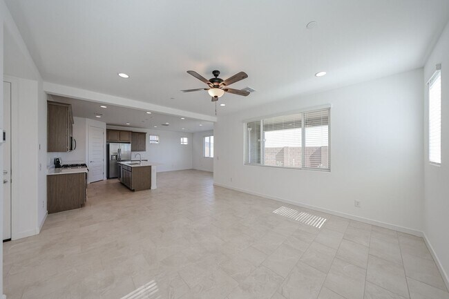Building Photo - 4-Bedroom Home in Mystic at Lake Pleasant