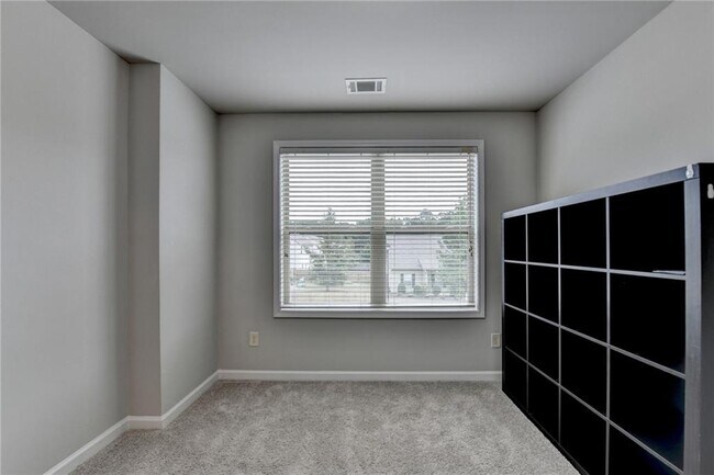 Building Photo - 1145 Glenwyck Dr