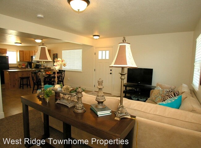 Building Photo - 3 br, 1.5 bath Apartment - 120 West 400 South