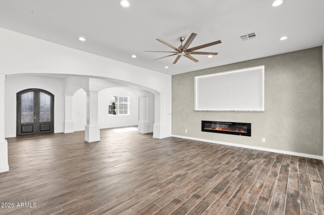 Building Photo - 22926 W La Mirada Dr