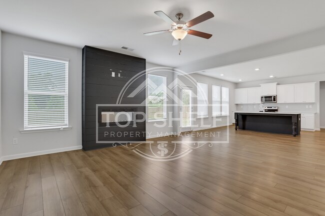 Building Photo - 2256 Cadenza Cir