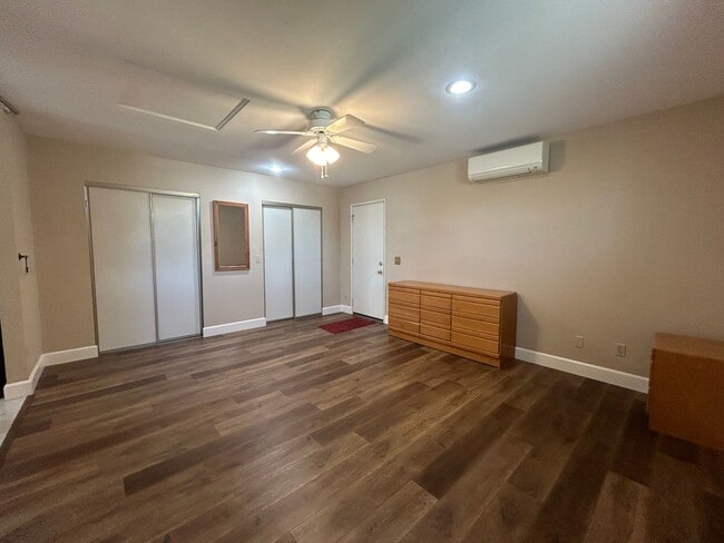 Building Photo - ADU