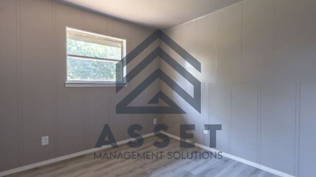 Building Photo - 4 Bedroom Available for Lease & Rent to Own!