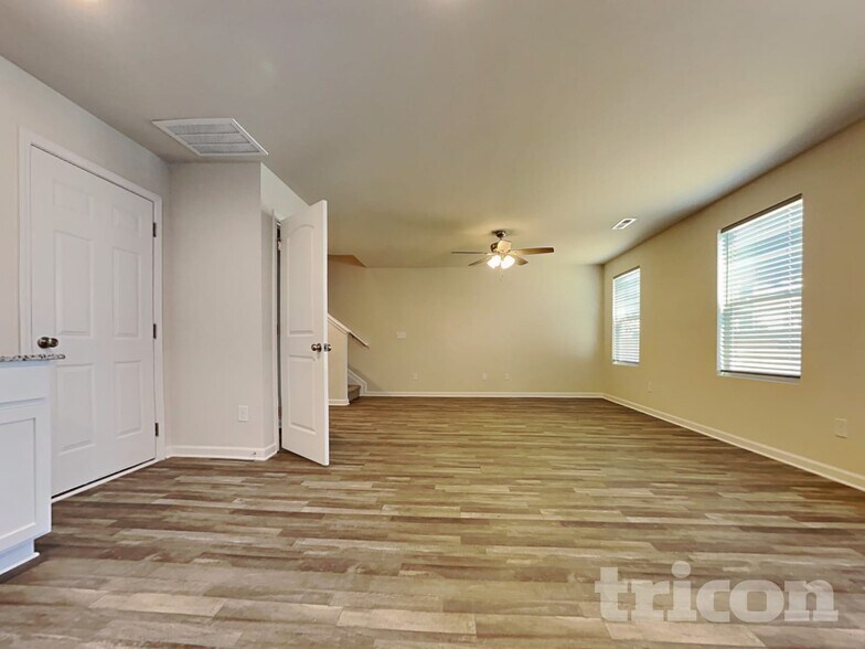 Building Photo - 2519 Cranberry Wy