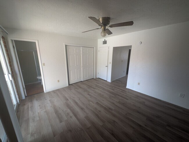 Building Photo - 4 Bedroom and 2 Bath Rental