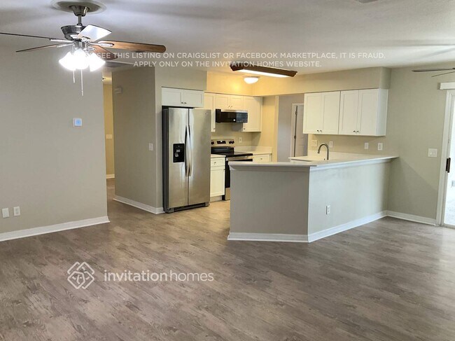 Building Photo - 1240 Sleepy Hollow Ln