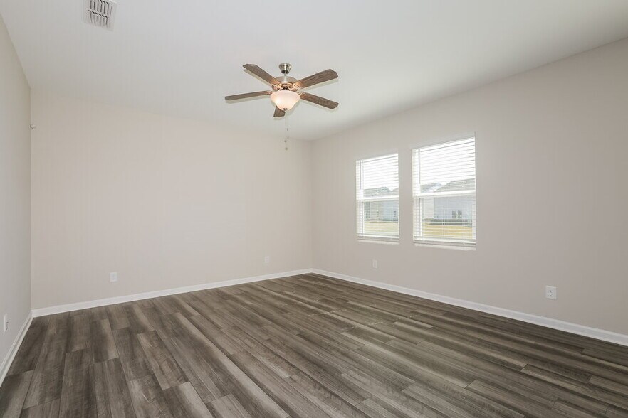 Building Photo - 637 Knightsbridge Ln