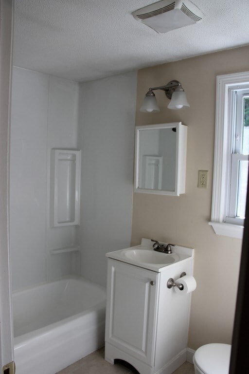 Building Photo - 15 Conant St