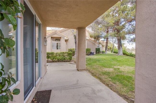 Building Photo - 5086 Mt Pleasant Ln