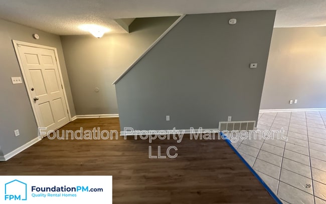 Building Photo - 3356 Coachouse Cove