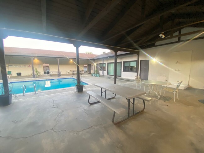 Building Photo - Beautifully Remodeled 3 Bedroom Anaheim Co...