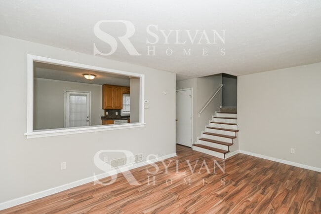 Building Photo - Discover Comfort and Convenience