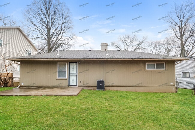 Building Photo - 11426 Palmer Ave