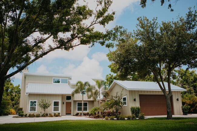 Building Photo - 1608 80th St NW