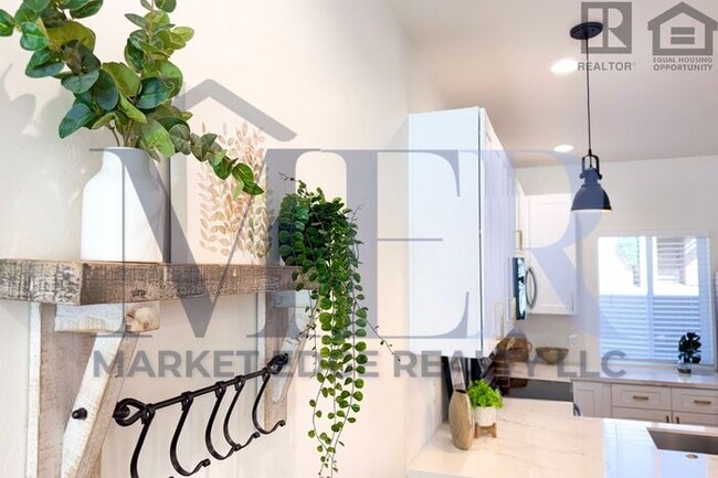 Building Photo - 3Bed/2.5Bath House in Sedona! FIRST MONTH ...