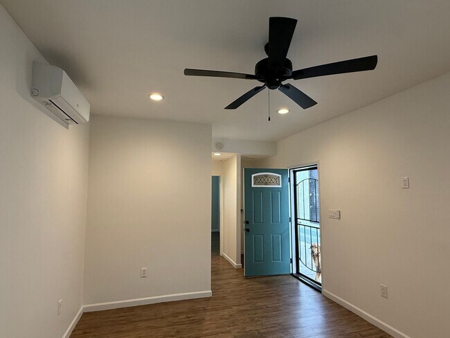 Building Photo - Broadacres