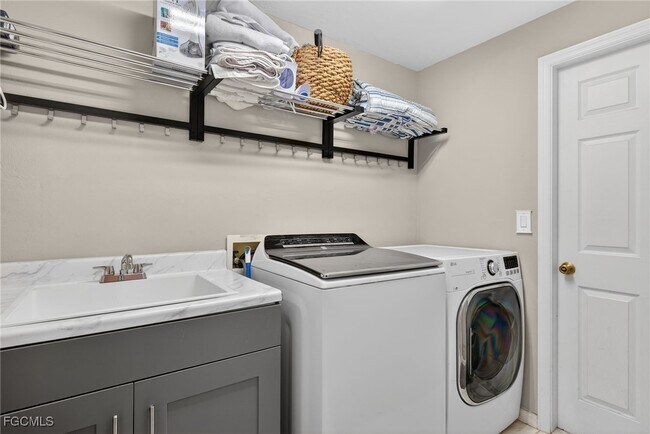 Building Photo - 18015 Horseshoe Bay Cir