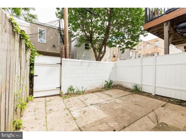 Building Photo - 2215 Fitzwater St