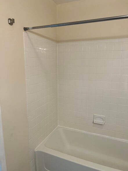 Master Bath Room - 8308 Tamarron Dr