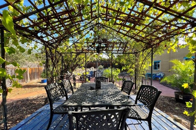 Building Photo - Garcia House: Fully Furnished, Wonderful Hot Tub, Spacious Fenced Outdoor Area, Pet-Friendly too!