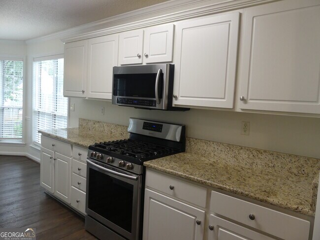 Building Photo - 36 Saratoga Pl