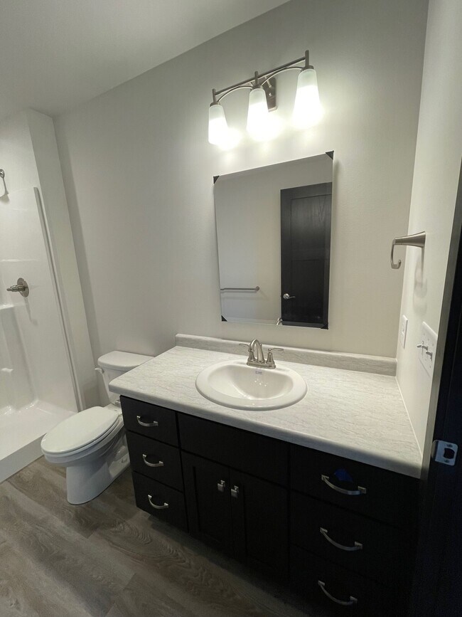 Building Photo - 995 Morning Star Ln