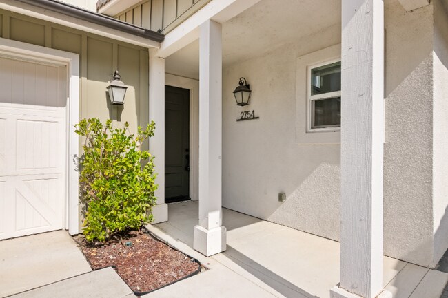 Building Photo - 2754 Overlook Point Dr