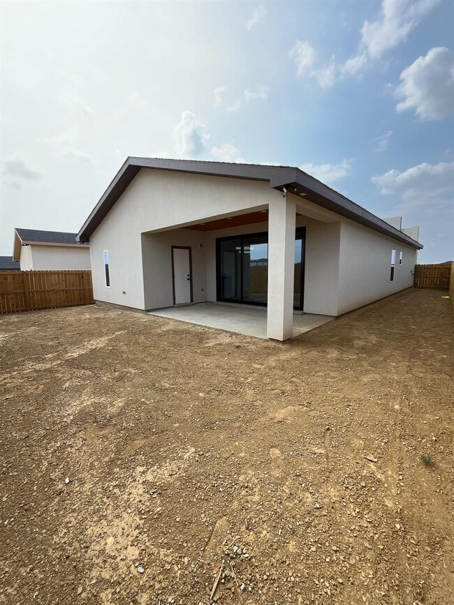 Building Photo - 5731 Beefalo Ln