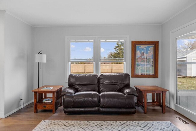 Building Photo - 104 Willow Bend Dr