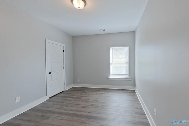 Building Photo - 111 Bates Ln