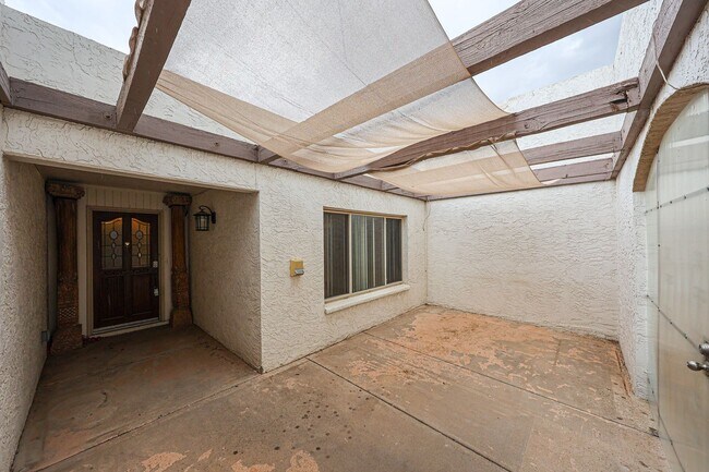 Building Photo - 2851 E Acoma Dr