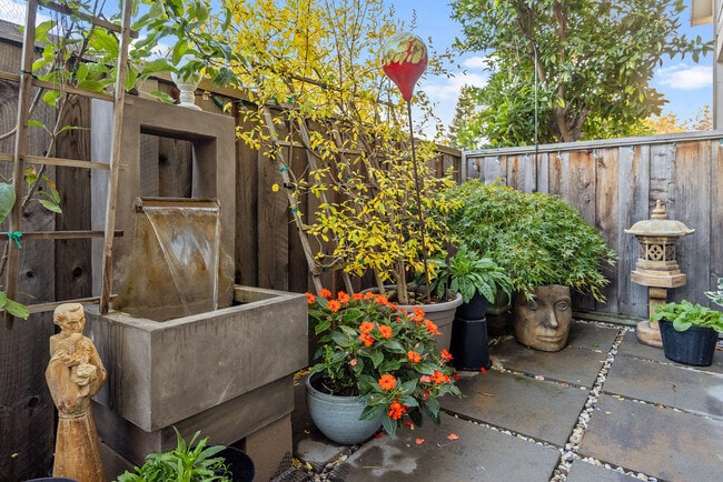 Building Photo - 50 Horgan Ave