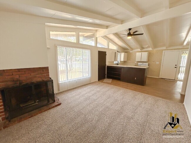 Building Photo - 5825 El Campo Way