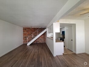 Building Photo - 2635 Sextant Ave