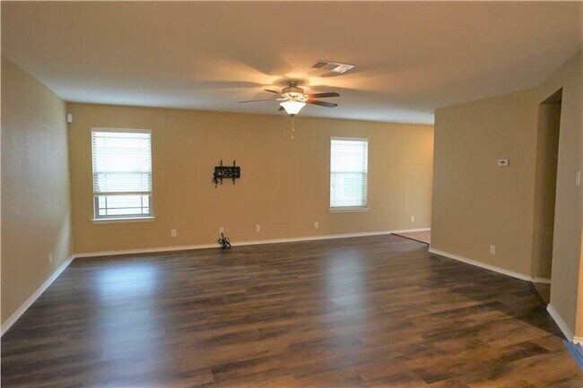 Building Photo - 201 Edwin