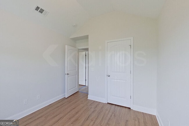 Building Photo - 223 Western Red Cedar Dr